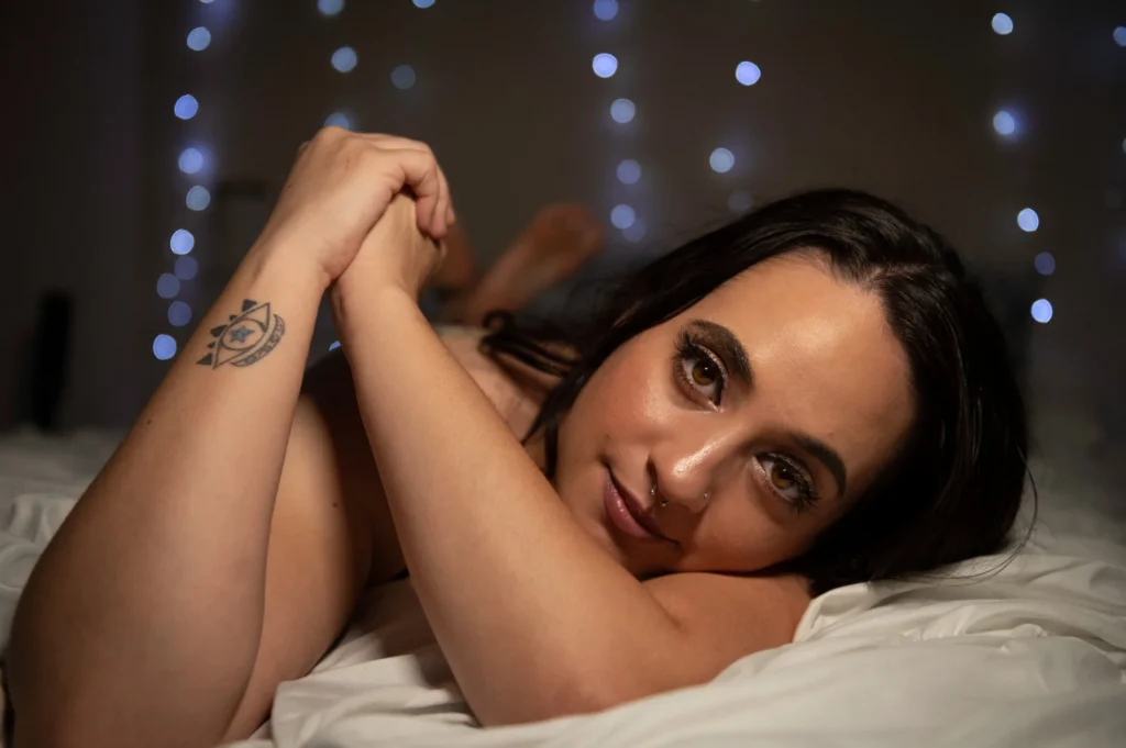 Relaxed portrait with soft lights in the background